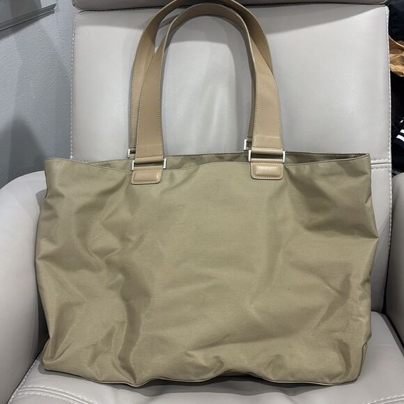 TUMI Ballistic Ex Large Travel Tote - Picture 4 of 9